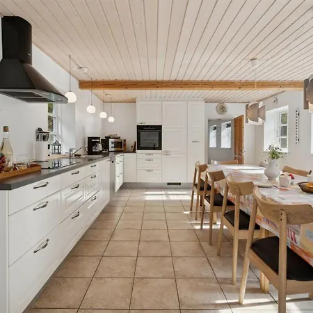 Sigbritt - 3-7km From The Sea By Interhome * Neksø